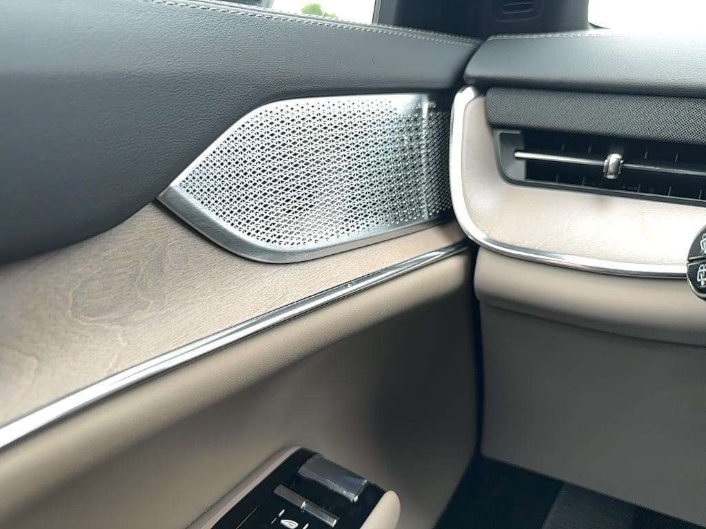 new 2025 Volvo EX90 car, priced at $91,450