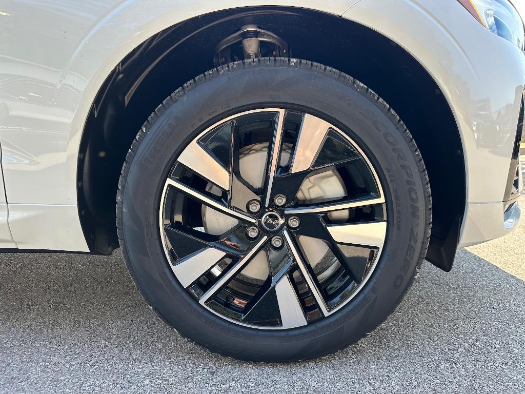 new 2026 Volvo XC60 car, priced at $51,795