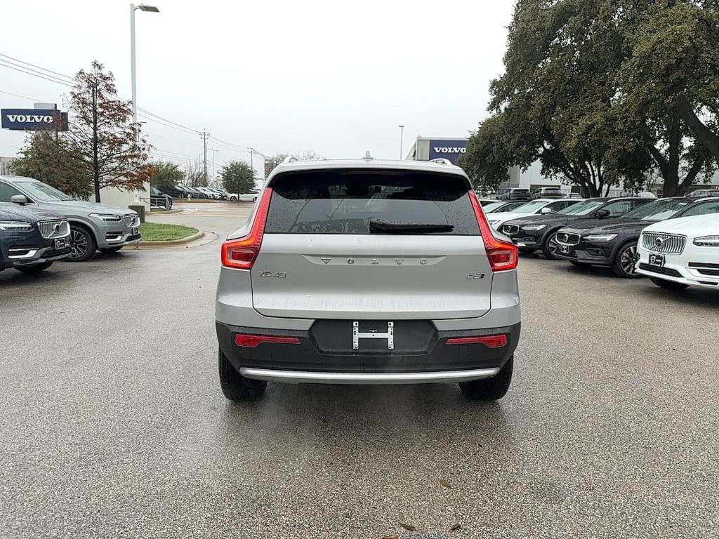 new 2025 Volvo XC40 car, priced at $51,000