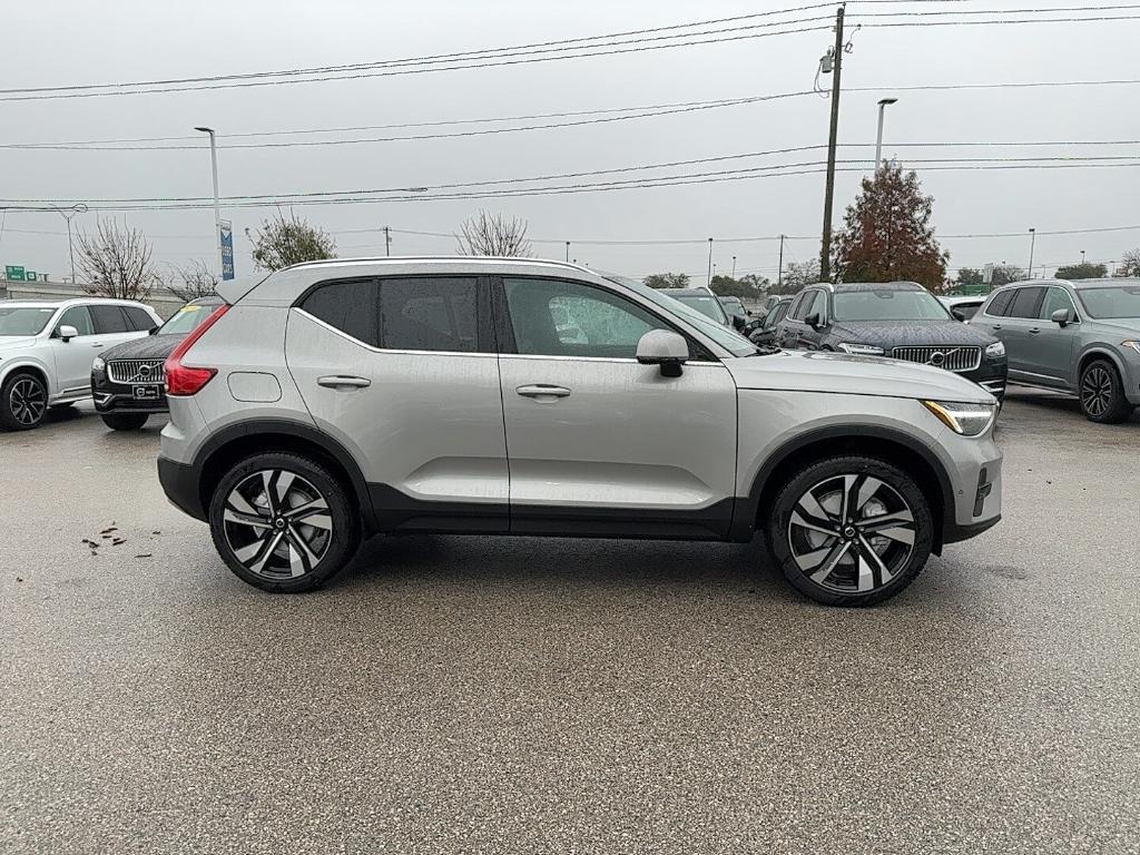 new 2025 Volvo XC40 car, priced at $51,000