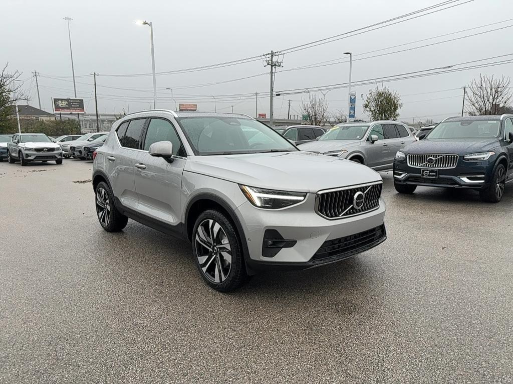 new 2025 Volvo XC40 car, priced at $51,000