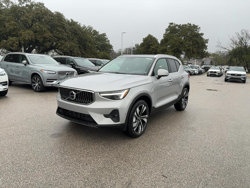 new 2025 Volvo XC40 car, priced at $51,000