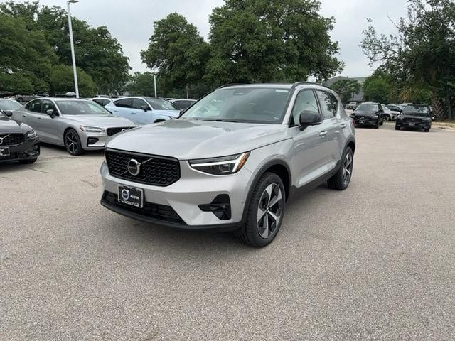 new 2024 Volvo XC40 car, priced at $48,525