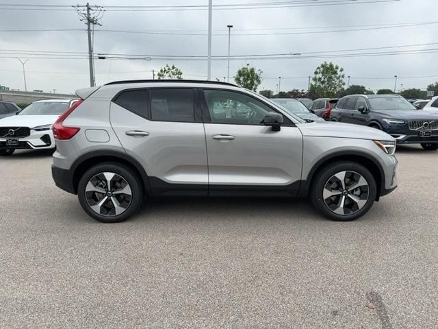 new 2024 Volvo XC40 car, priced at $48,525