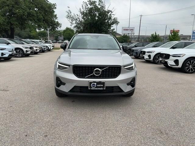 new 2024 Volvo XC40 car, priced at $48,525