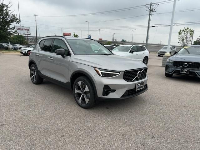 new 2024 Volvo XC40 car, priced at $48,525