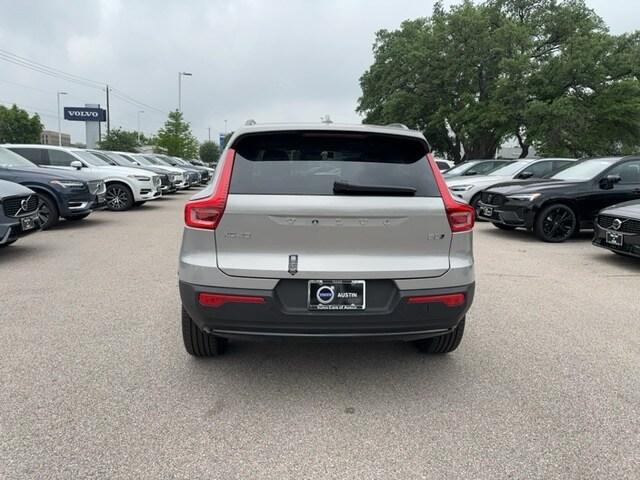 new 2024 Volvo XC40 car, priced at $48,525