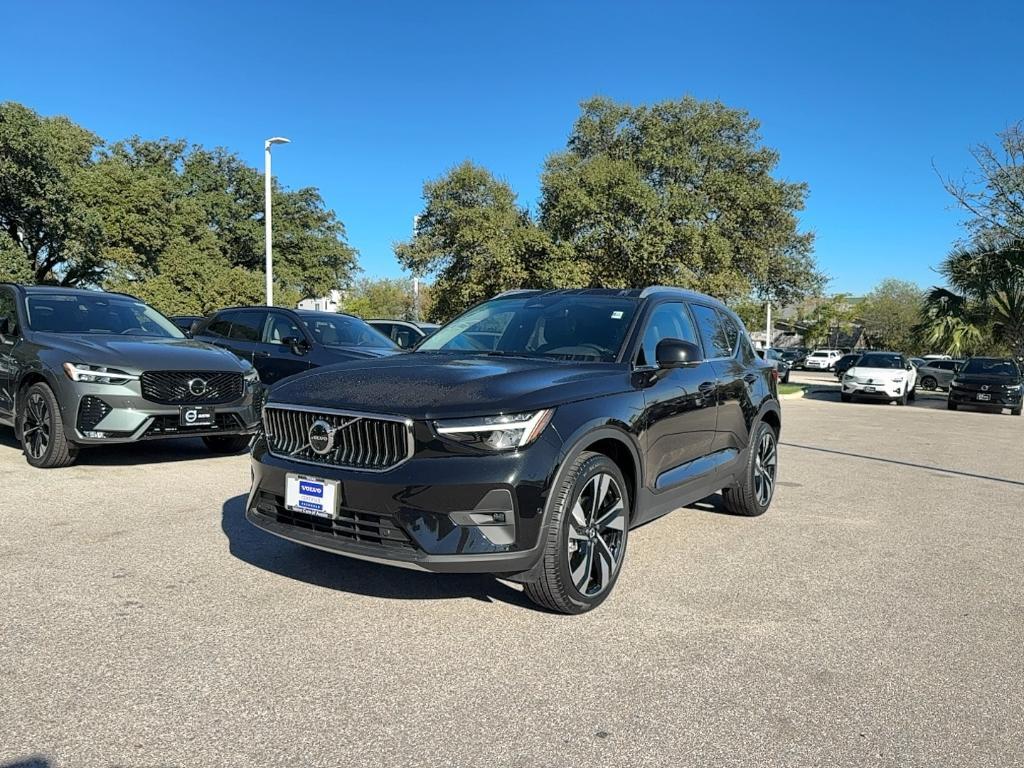 used 2025 Volvo XC40 car, priced at $32,995