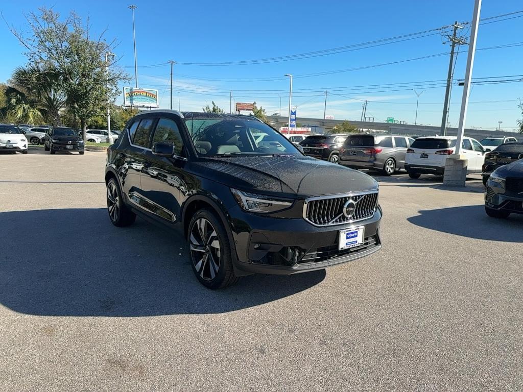 used 2025 Volvo XC40 car, priced at $32,995