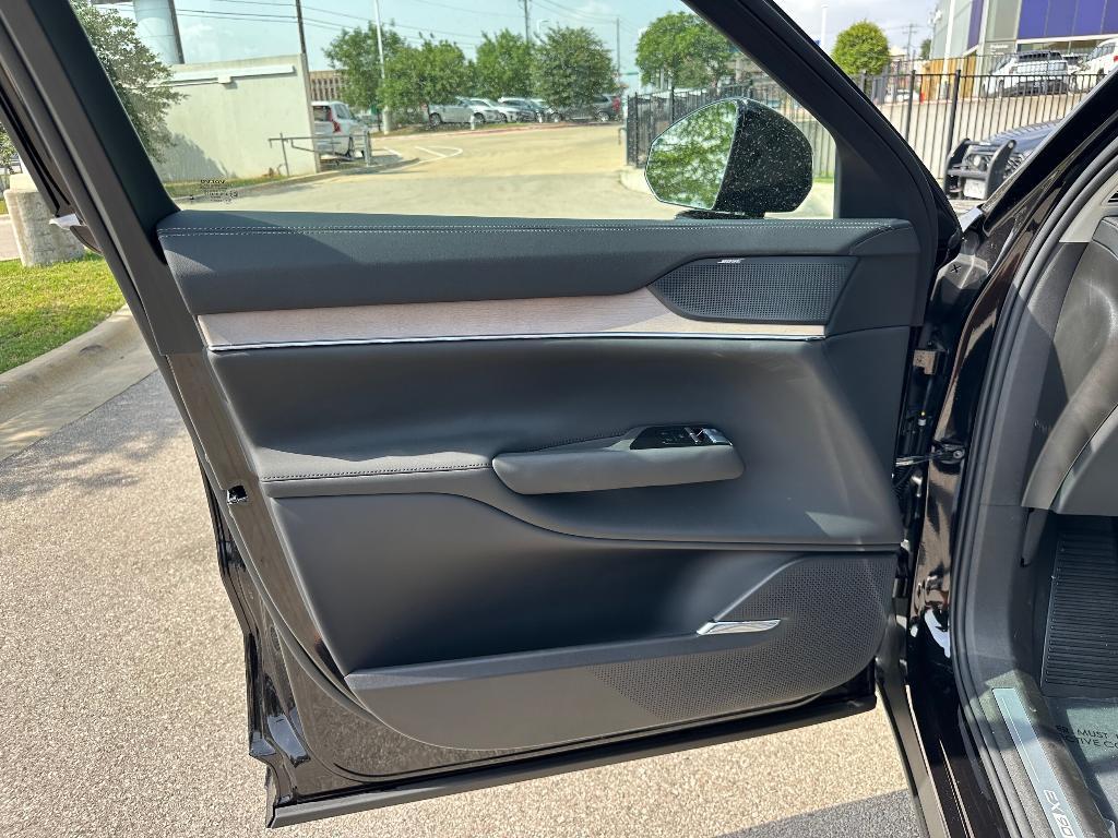 new 2025 Volvo EX90 car, priced at $82,385