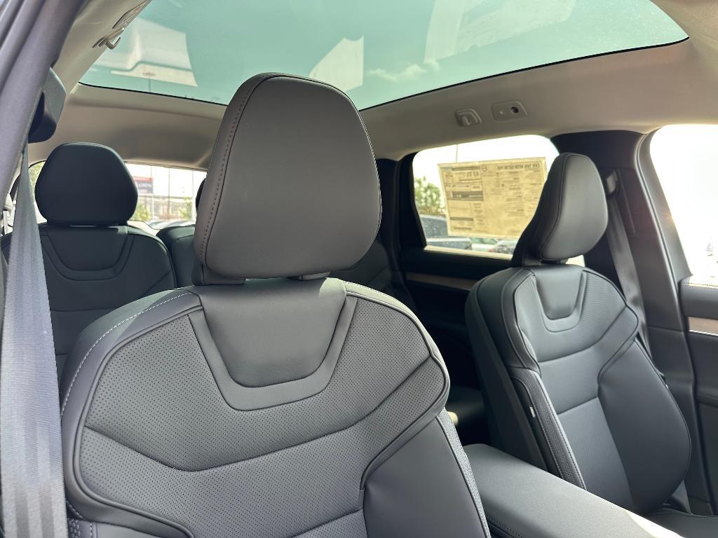 new 2025 Volvo EX90 car, priced at $82,385