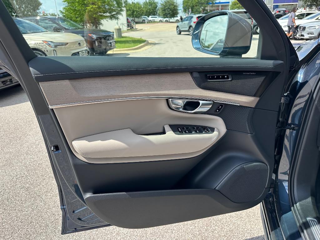 new 2026 Volvo XC90 car, priced at $74,645