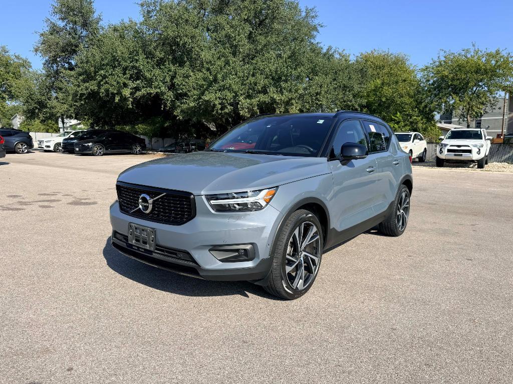 used 2020 Volvo XC40 car, priced at $25,995