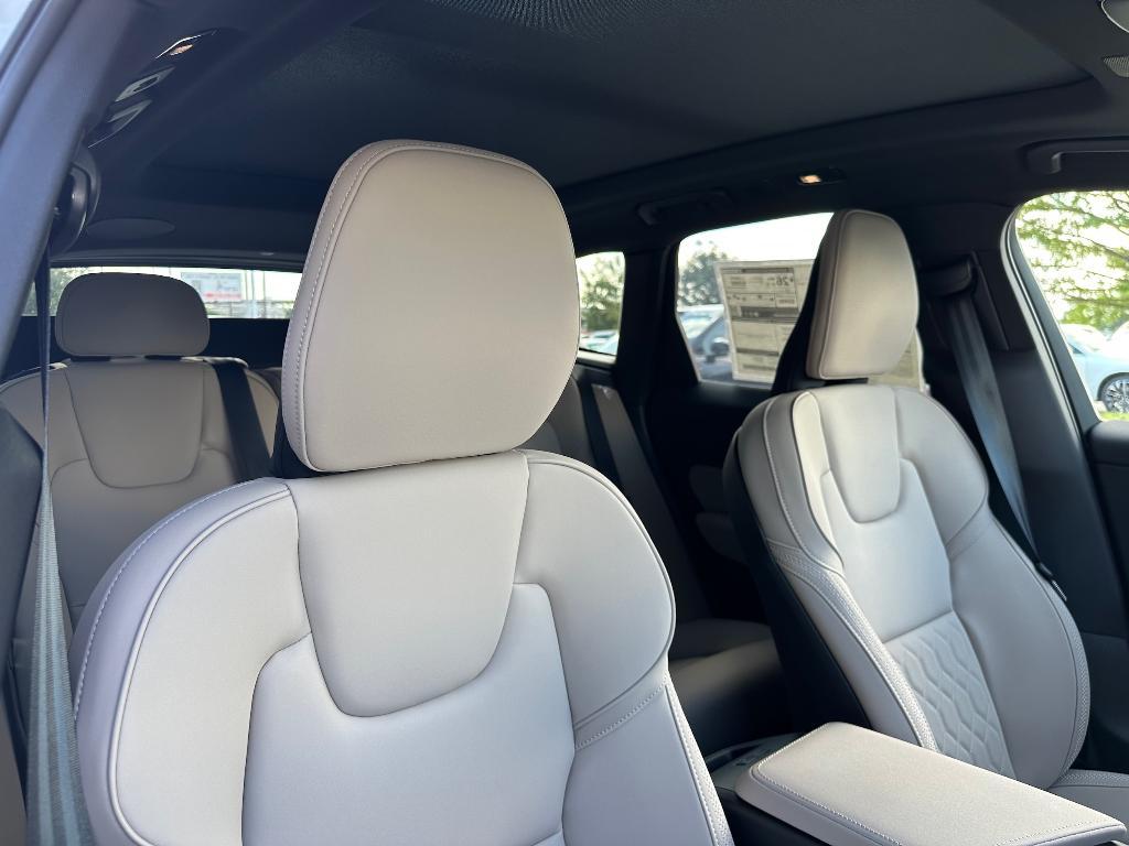 new 2026 Volvo XC60 car, priced at $58,815