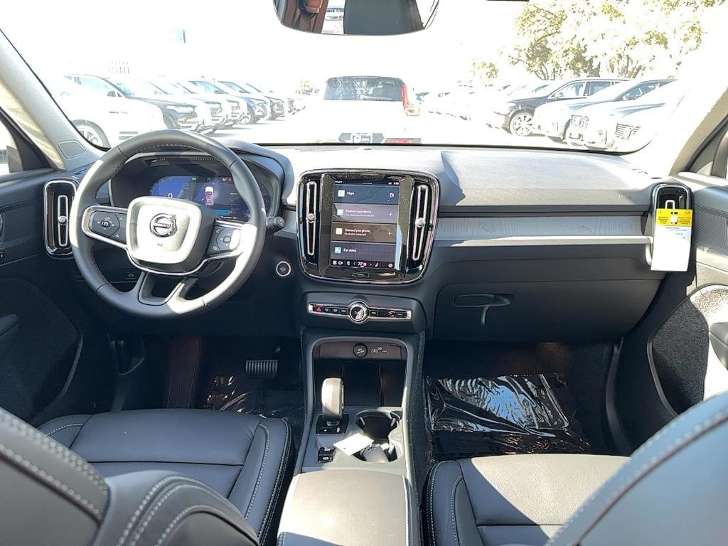 new 2025 Volvo XC40 car, priced at $43,535