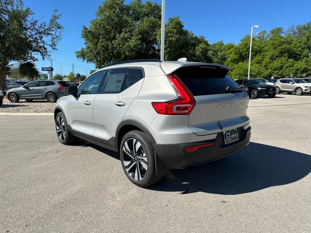 new 2024 Volvo XC40 car, priced at $52,190