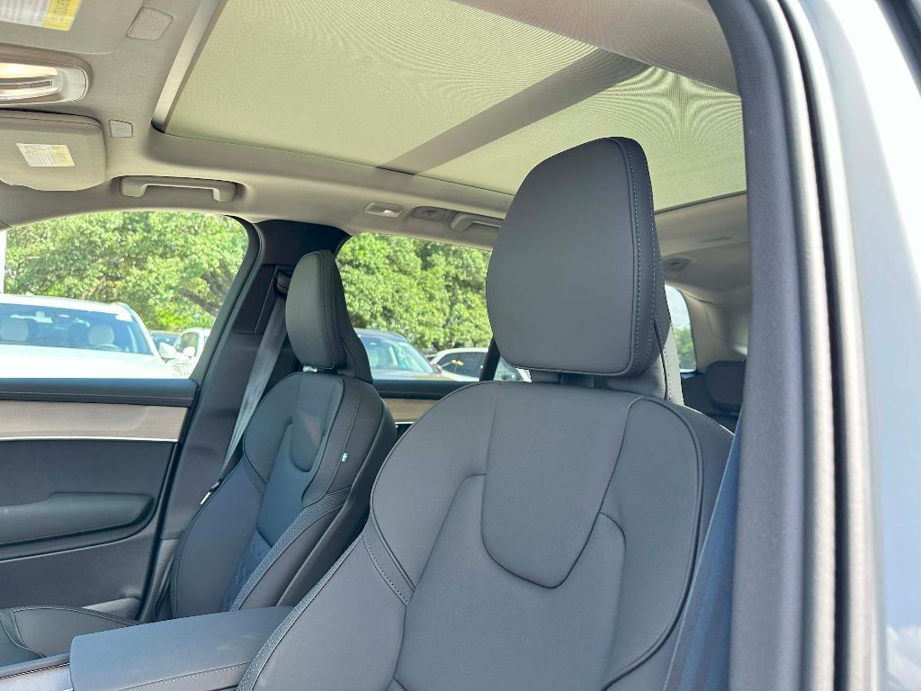 new 2026 Volvo XC90 car, priced at $68,245