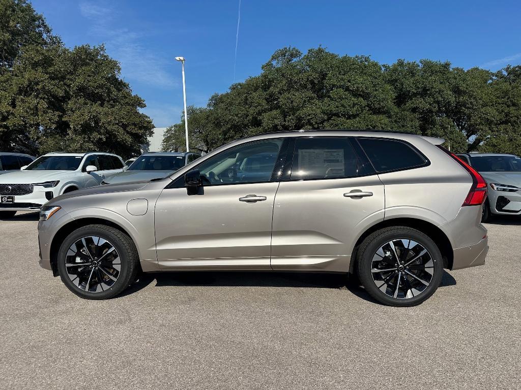new 2026 Volvo XC60 Plug-In Hybrid car, priced at $74,435