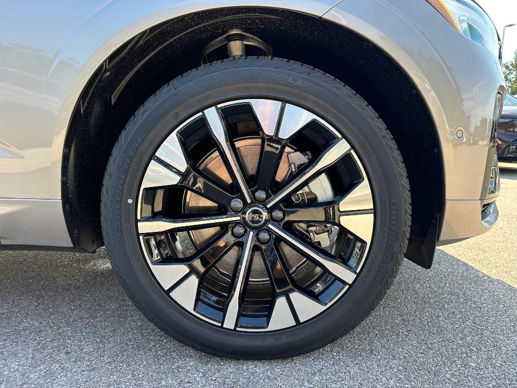 new 2026 Volvo XC60 Plug-In Hybrid car, priced at $74,435