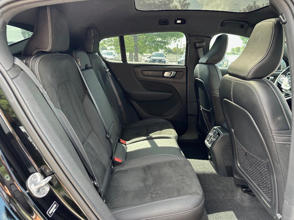 used 2022 Volvo C40 Recharge Pure Electric car, priced at $33,495
