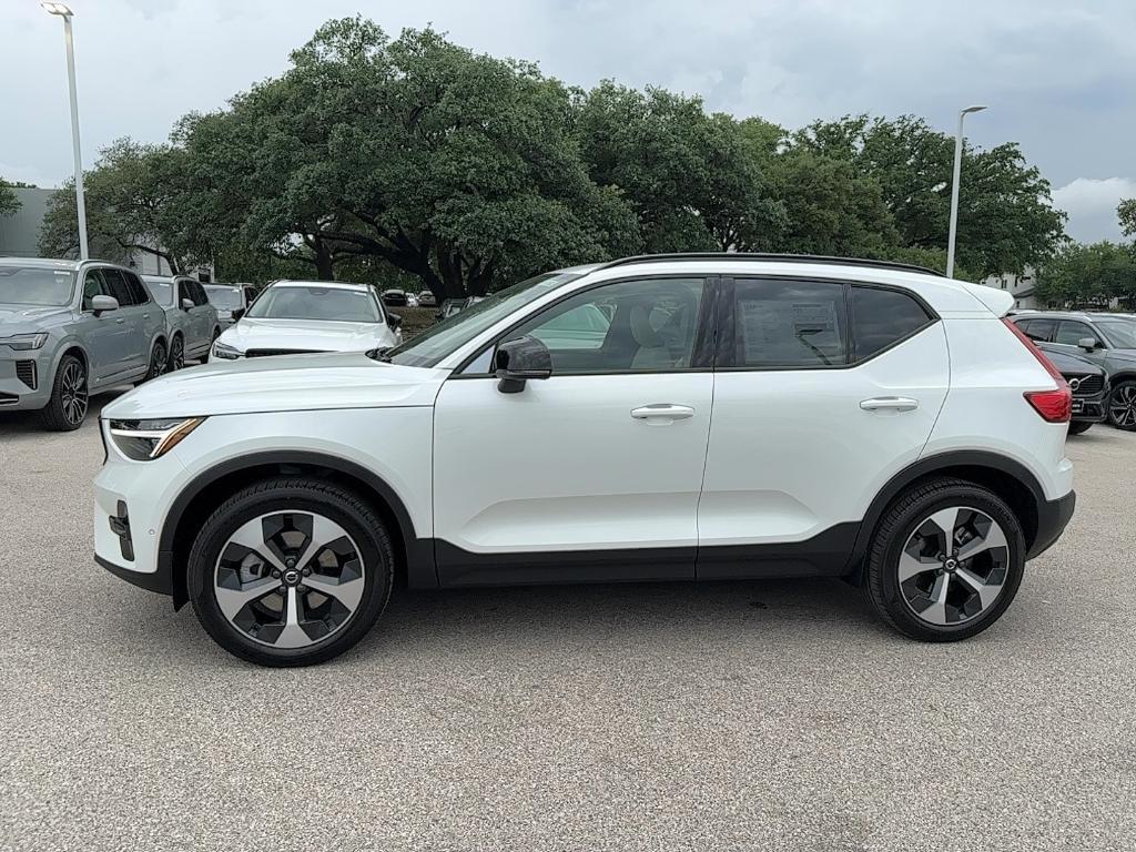 new 2025 Volvo XC40 car, priced at $48,335
