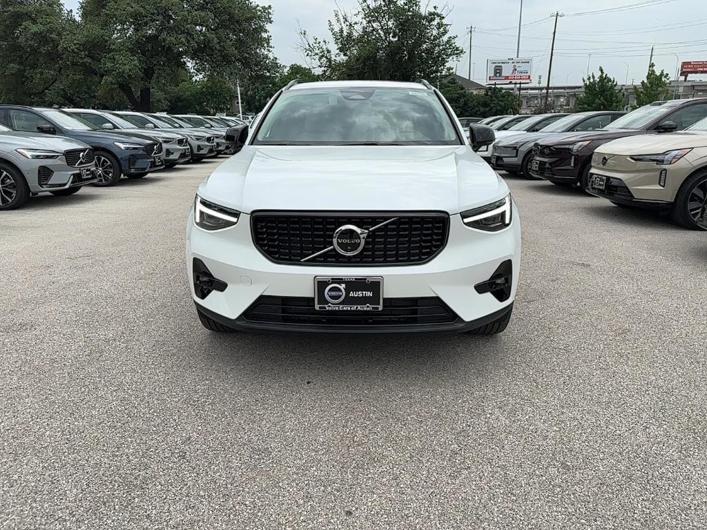 new 2025 Volvo XC40 car, priced at $48,335