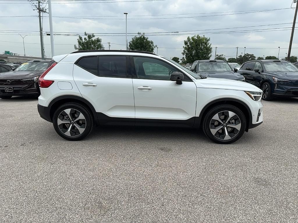 new 2025 Volvo XC40 car, priced at $48,335