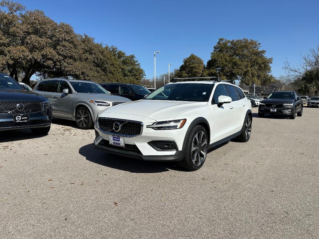 used 2021 Volvo V60 Cross Country car, priced at $32,602