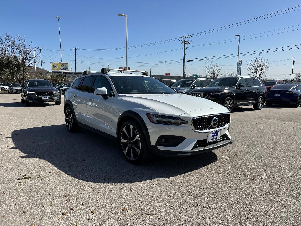 used 2021 Volvo V60 Cross Country car, priced at $32,602