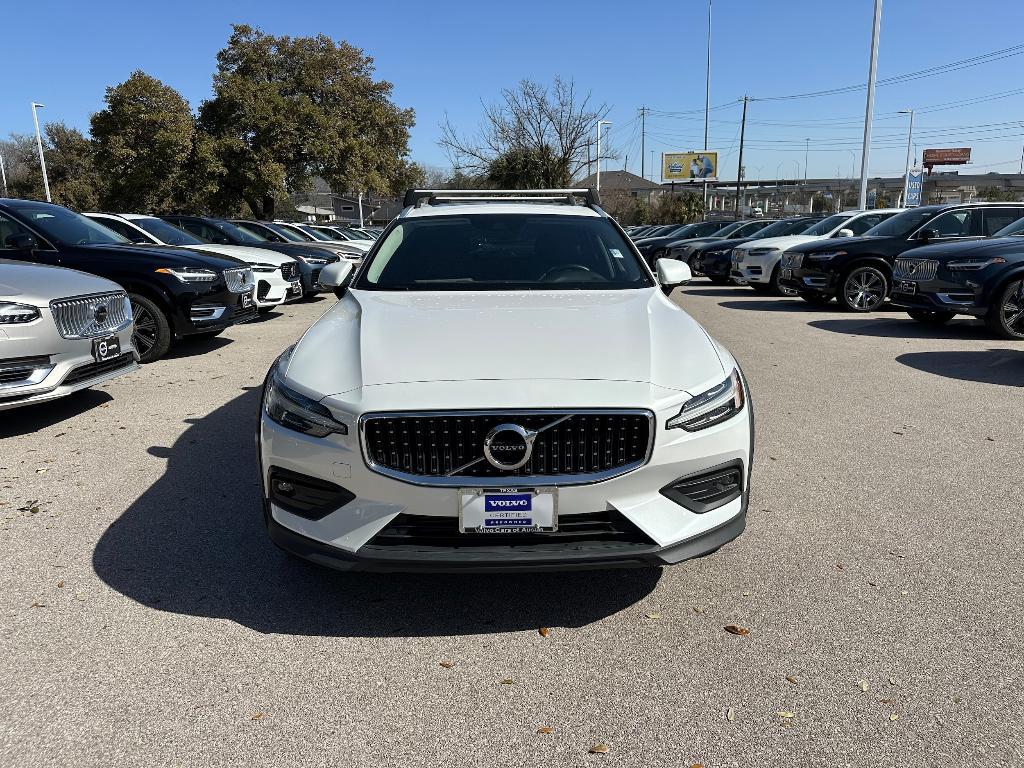 used 2021 Volvo V60 Cross Country car, priced at $32,602