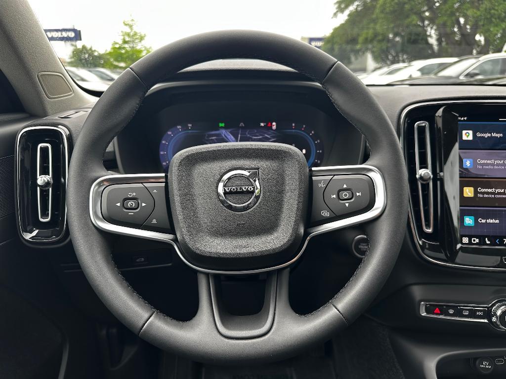 new 2025 Volvo XC40 car, priced at $45,485