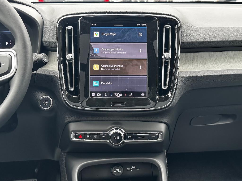 new 2025 Volvo XC40 car, priced at $45,485