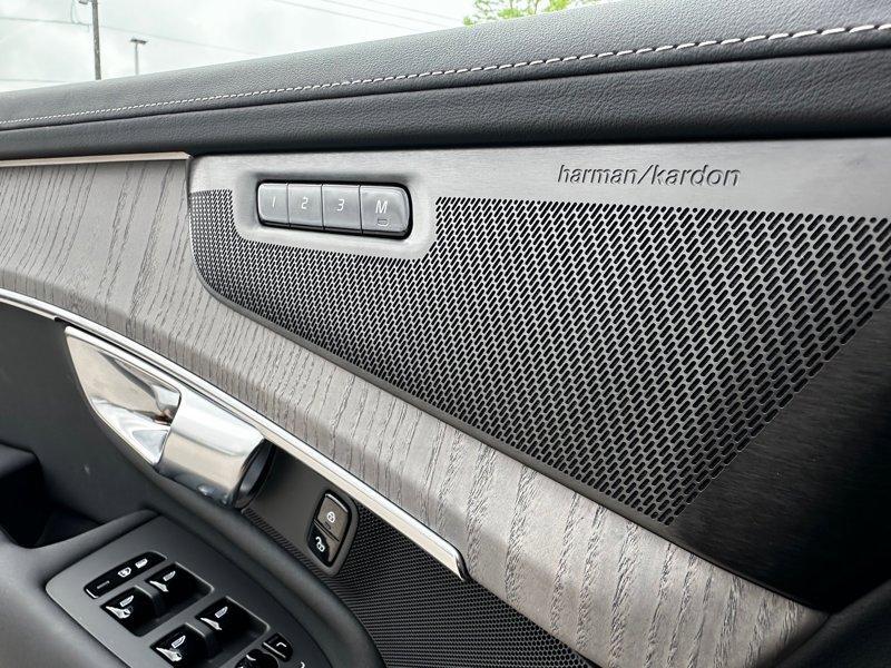 new 2025 Volvo XC90 Plug-In Hybrid car, priced at $87,130