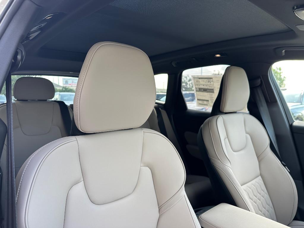 new 2026 Volvo XC60 car, priced at $57,985