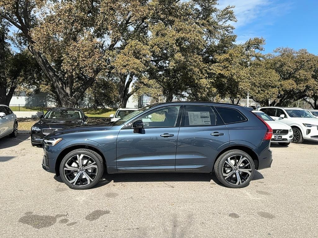 new 2025 Volvo XC60 car, priced at $59,910