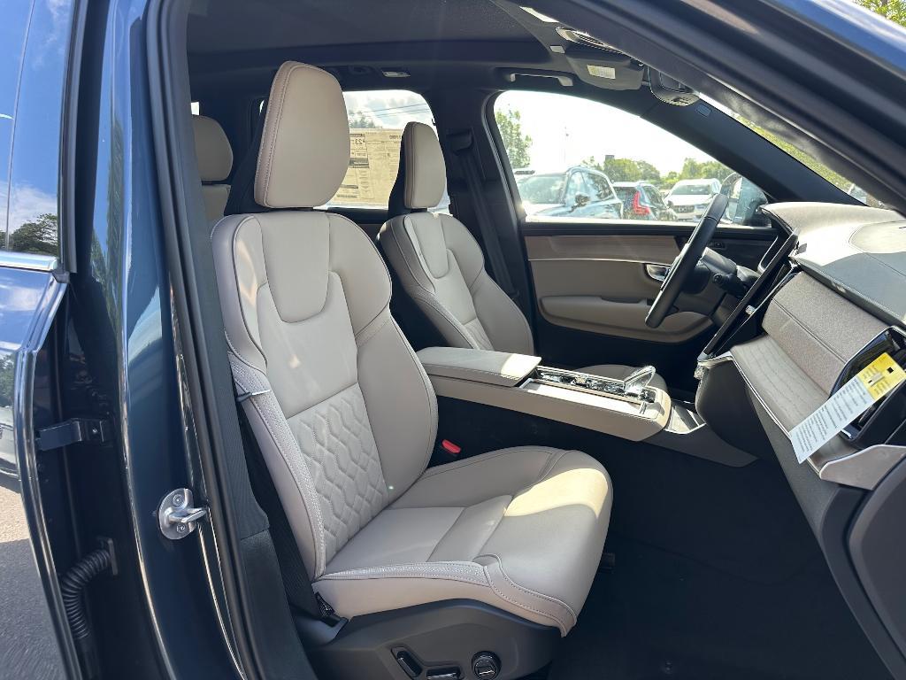 new 2026 Volvo XC90 car, priced at $71,825
