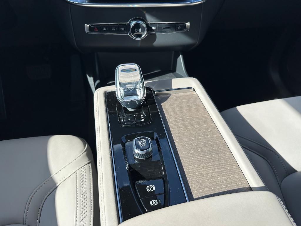 new 2026 Volvo XC90 car, priced at $71,825