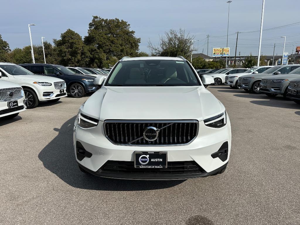 new 2025 Volvo XC40 car, priced at $48,315