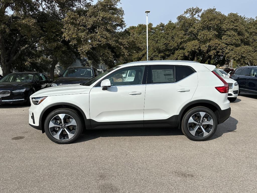 new 2025 Volvo XC40 car, priced at $48,315