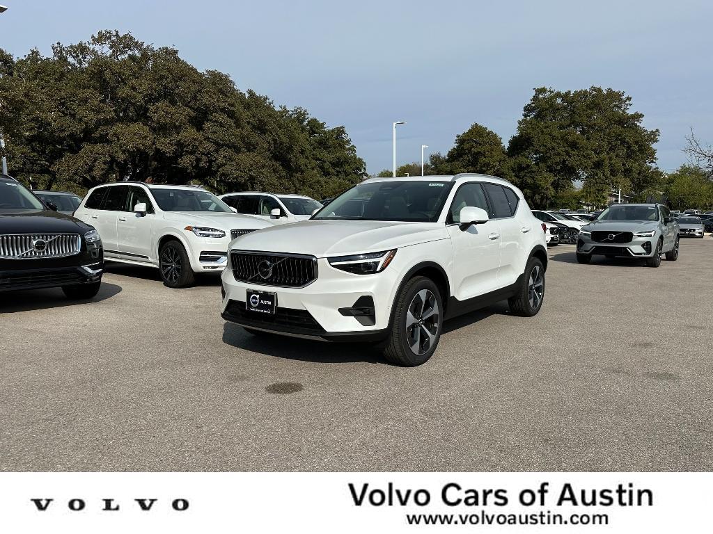 new 2025 Volvo XC40 car, priced at $48,315