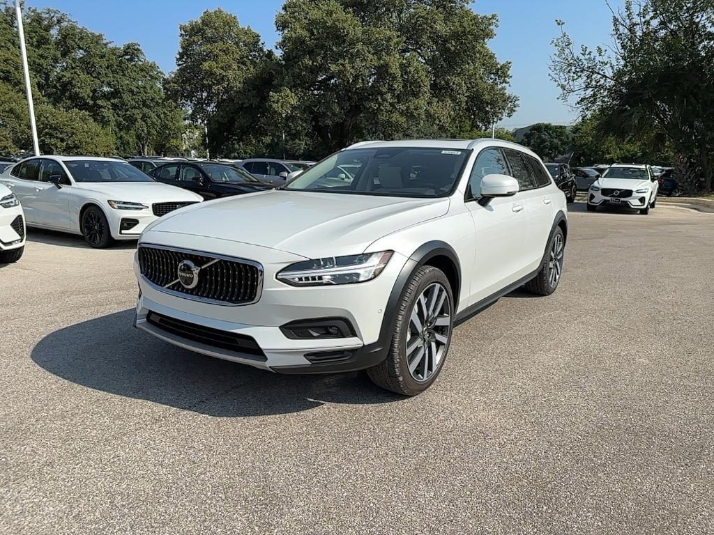 new 2025 Volvo V90 Cross Country car, priced at $62,585