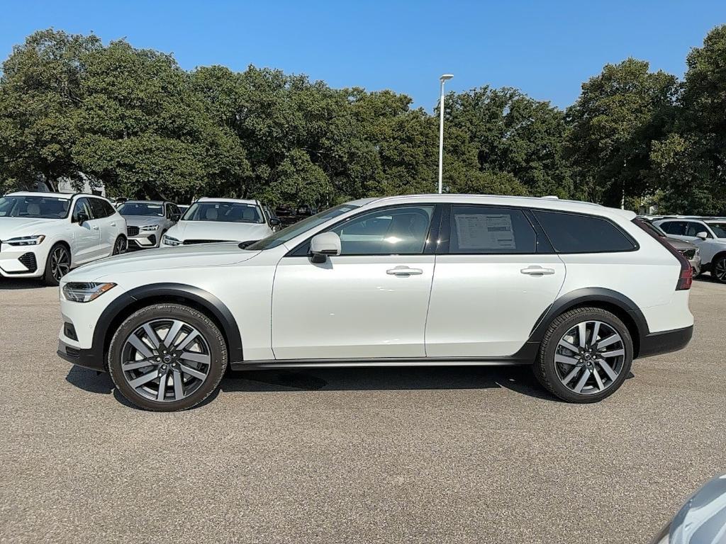 new 2025 Volvo V90 Cross Country car, priced at $62,585