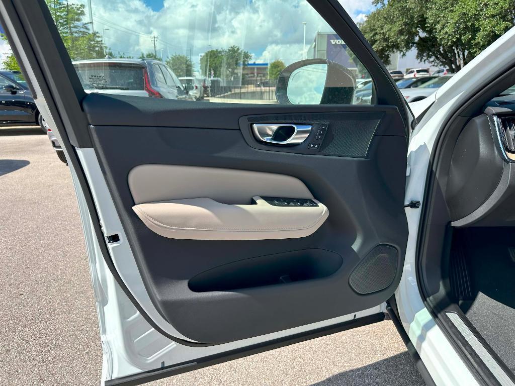 new 2026 Volvo XC60 car, priced at $57,985