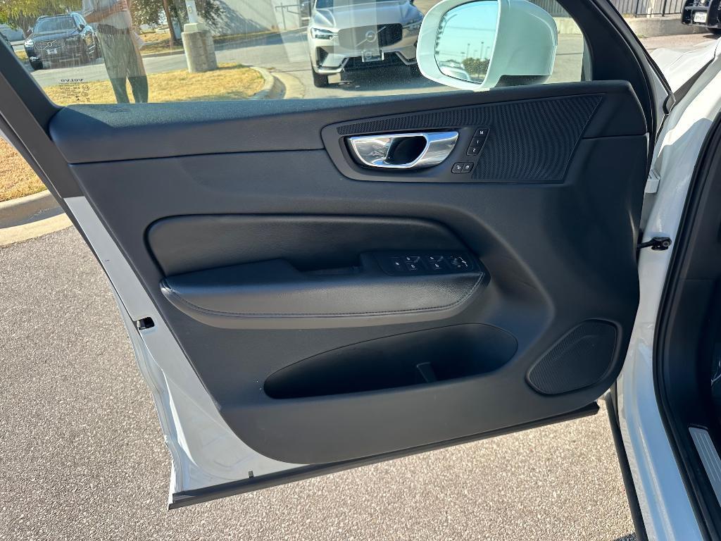 used 2023 Volvo XC60 car, priced at $27,995