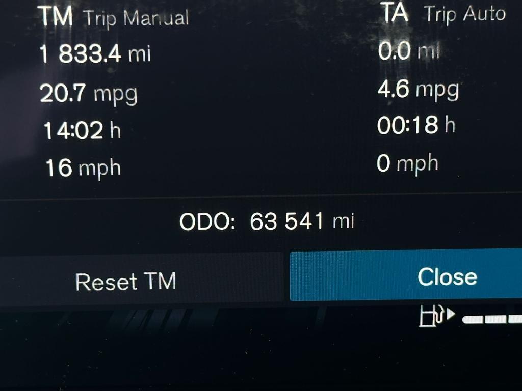 used 2023 Volvo XC60 car, priced at $27,995