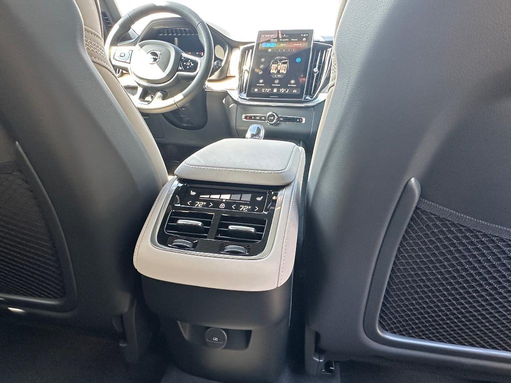 new 2026 Volvo XC90 car, priced at $71,825