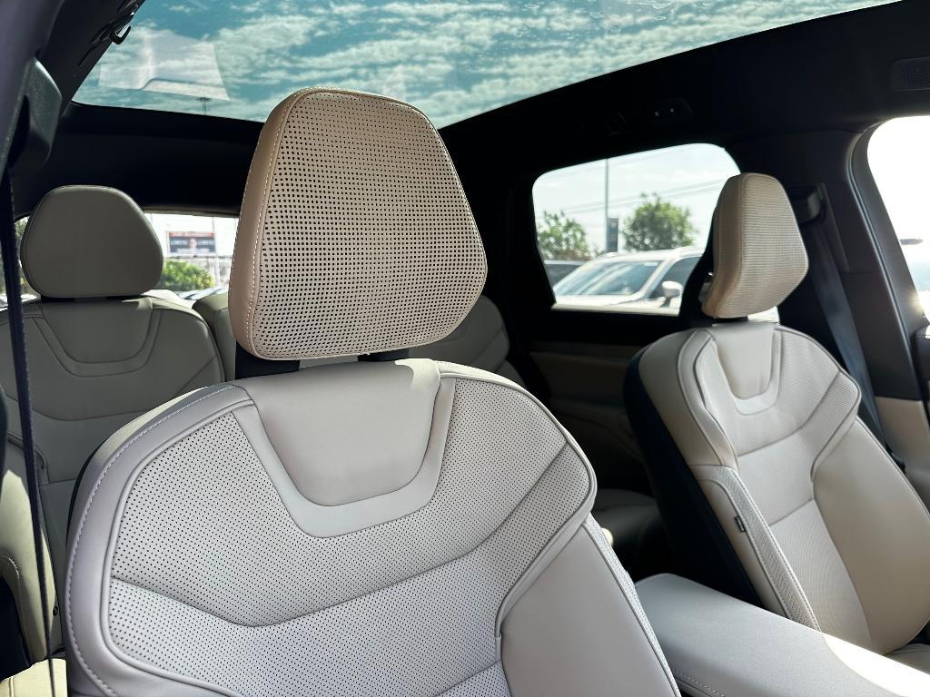 new 2025 Volvo EX90 car, priced at $93,020
