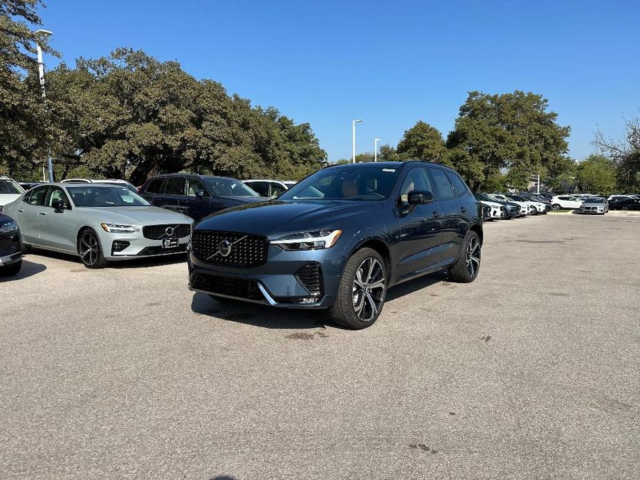 new 2025 Volvo XC60 car, priced at $59,885