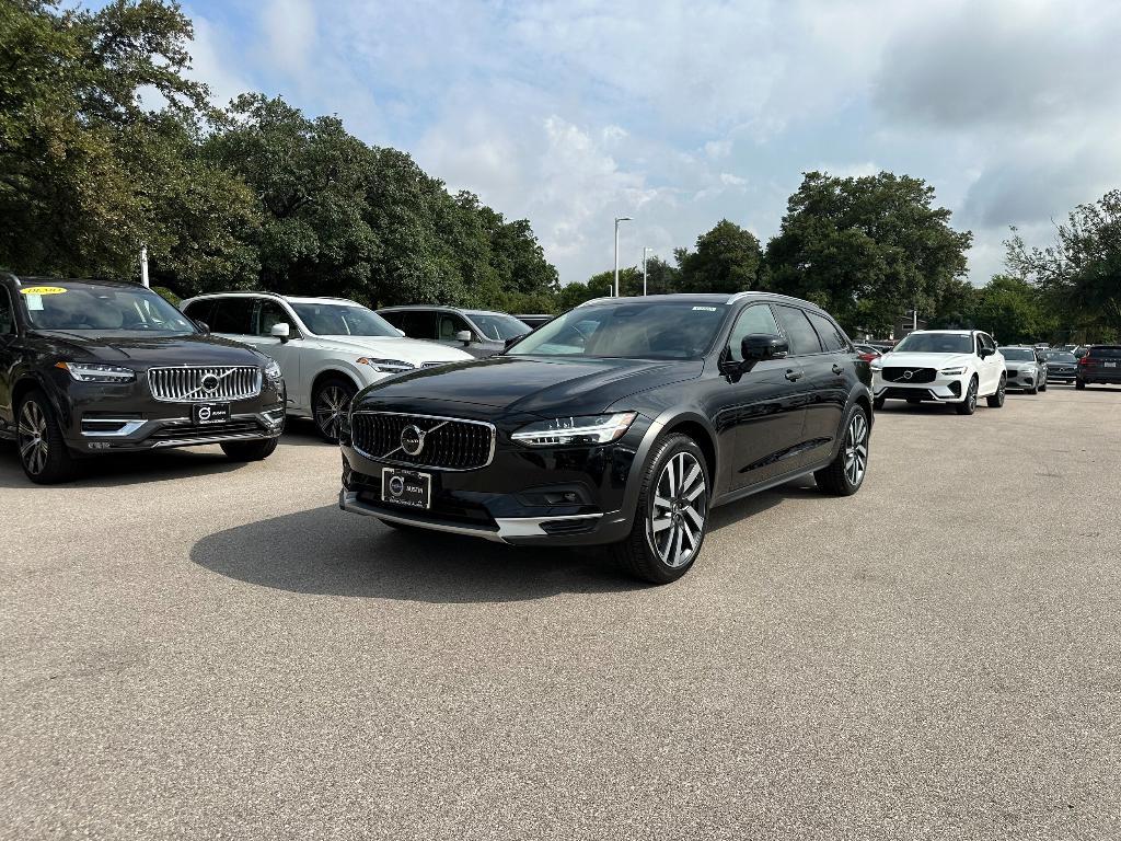 new 2025 Volvo V90 Cross Country car, priced at $63,335