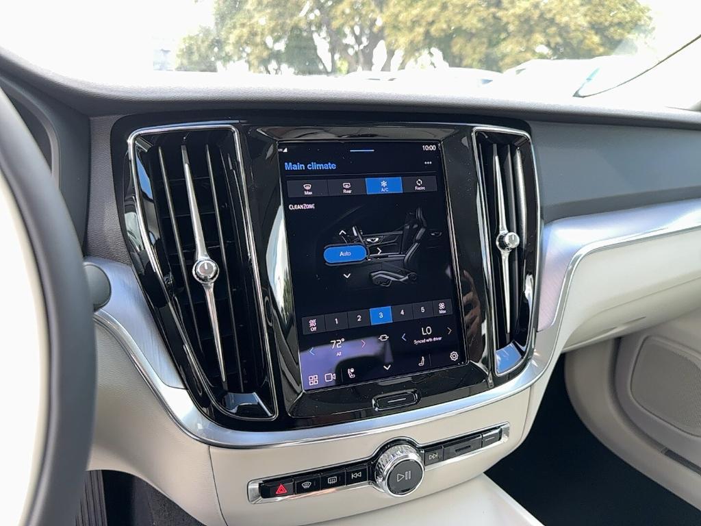 new 2024 Volvo S60 car, priced at $38,825